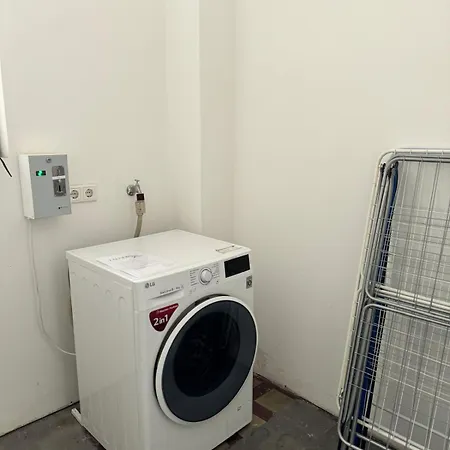 8 Min. Von Der Innenstadt * Dusseldorf